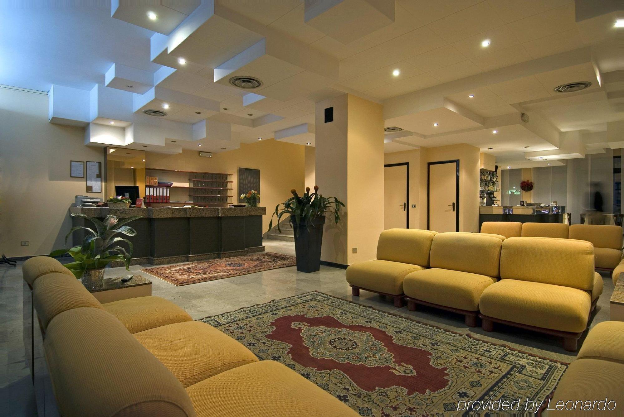 Hotel Ambassador Pesaro Interno foto